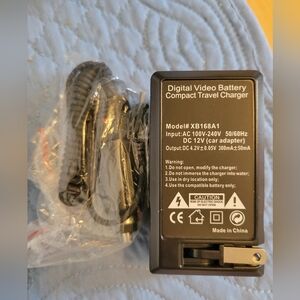 Digital Video Battery Compact Travel Charger NIB